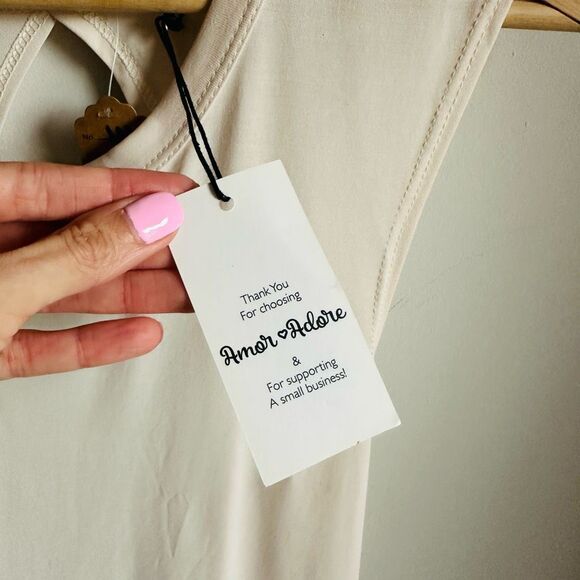 NWT Amor Adore Ivory Sleeveless Cutout Back Tank Top – Medium – Made in USA - Picture 4 of 9